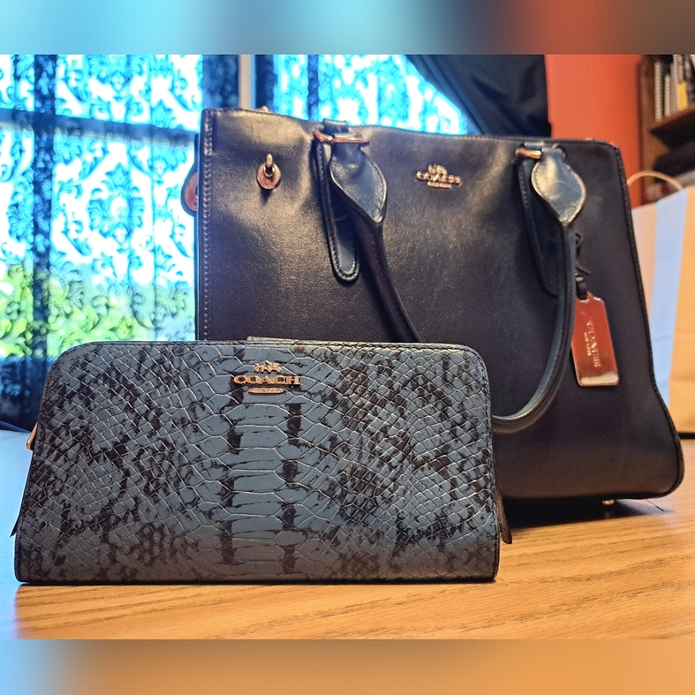 Coach Wallet - Picture 8 of 8
